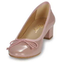 Betty London - HANNA