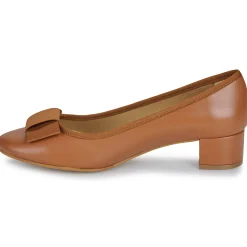 Betty London - Hélène