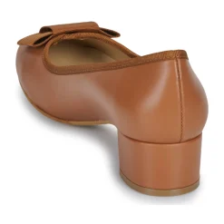 Betty London - Hélène